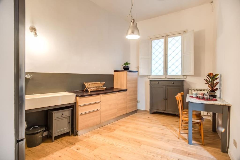 Apartment Casa Alessandria Piazza Fiume Rom